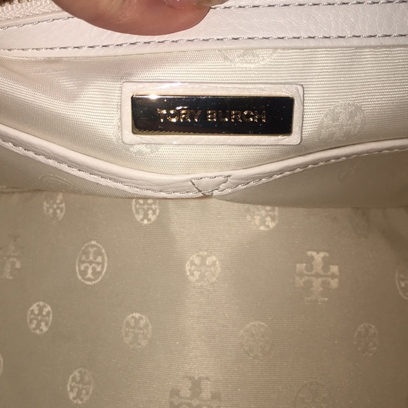 🎉 HP🎉Tory Burch large Britten in ivory - Picture 8 of 8